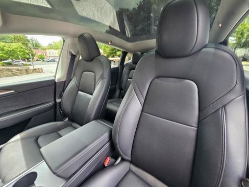 Used 2023 Tesla Model Y Long Range AWD/4WD image 39