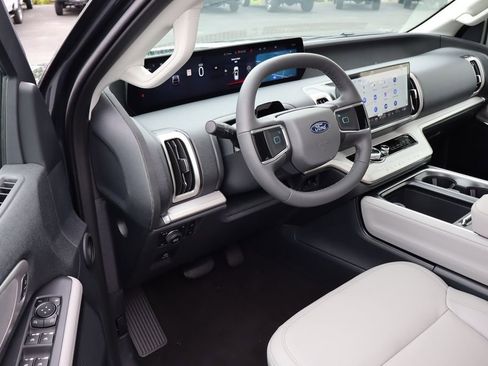 New 2026 Ford Expedition Active AWD/4WD image 4