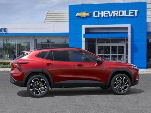 New 2026 Chevrolet Trax RS w/ Driver Confidence Package FWD image 5