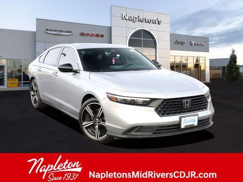 Used 2023 Honda Accord Sport image 1