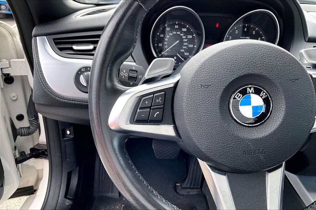 Used 2011 BMW Z4 sDrive35i RWD image 17