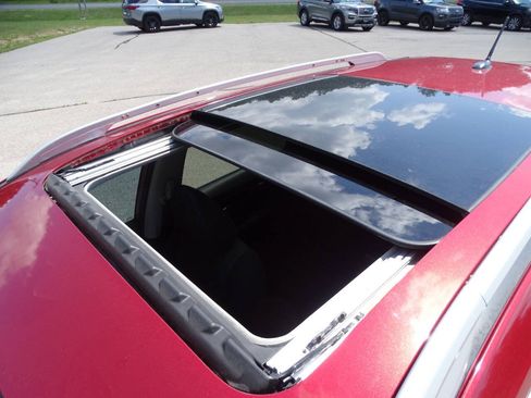 Used 2015 Nissan Rogue AWD w/ SV Moonroof Package image 11