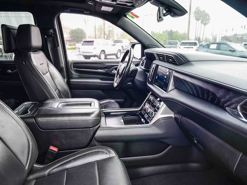 Used 2021 GMC Yukon Denali image 16