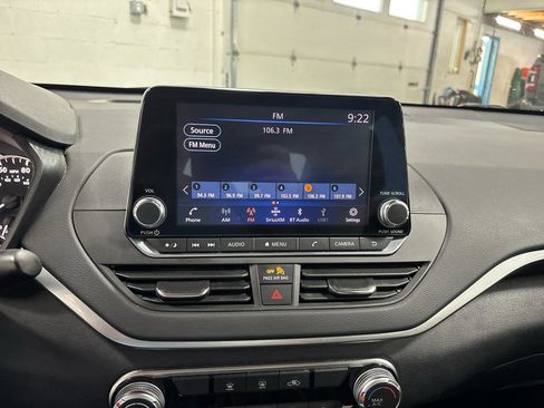 Used 2022 Nissan Altima 2.5 SV FWD image 21