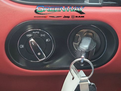 Used 2019 Porsche Macan S image 27