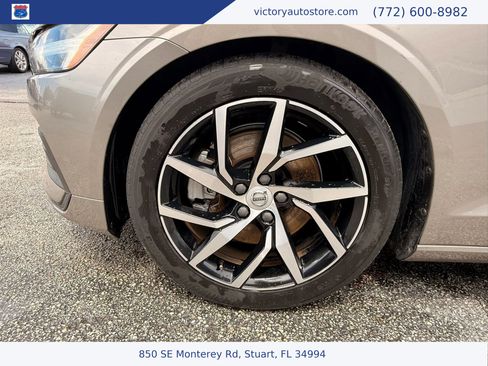 Used 2019 Volvo S60 T5 Momentum w/ Premium Package FWD image 30