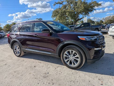 Certified 2023 Ford Explorer Limited w/ Limited Technology Package image 2