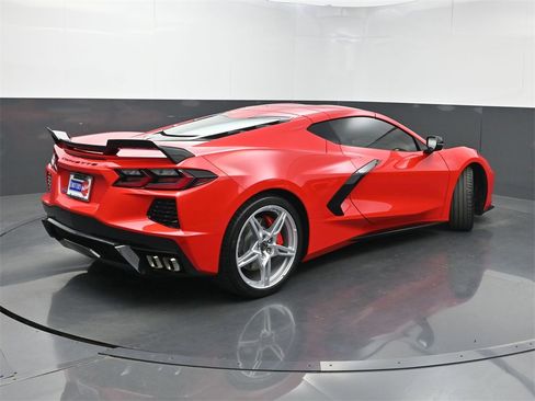 Used 2023 Chevrolet Corvette Stingray Coupe w/ Z51 Performance Package image 20