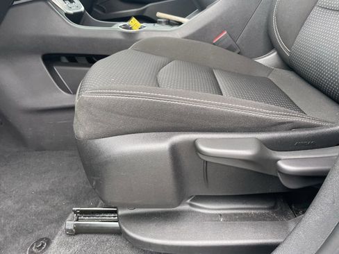 Used 2024 GMC Terrain SLE image 22