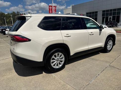 Certified 2024 Toyota Grand Highlander XLE image 7