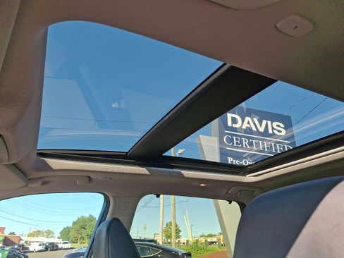 Used 2023 Nissan Rogue SV w/ SV Premium B Package image 14