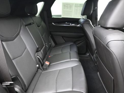 Used 2023 Cadillac XT5 Premium Luxury w/ Technology Package AWD/4WD image 10