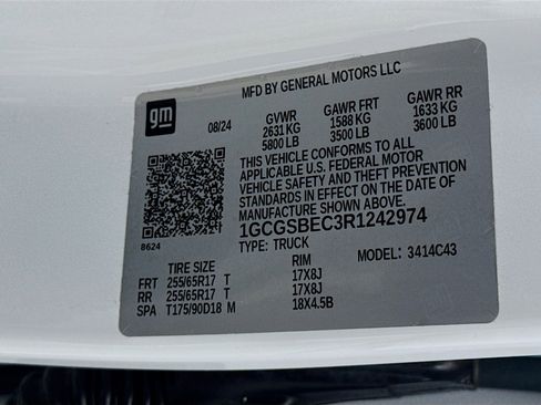 Used 2024 Chevrolet Colorado W/T image 31