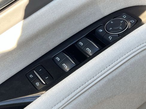 Used 2024 Cadillac Escalade Sport Platinum w/ LPO, Floor Liner Package AWD/4WD image 19