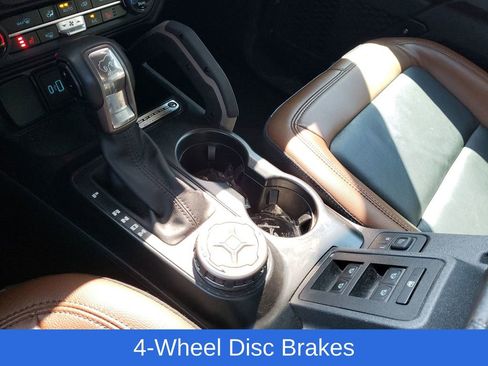 Used 2024 Ford Bronco Outer Banks AWD/4WD image 25
