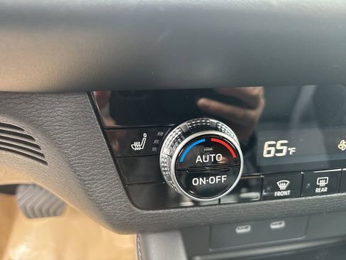 New 2026 Mitsubishi Outlander ES image 24