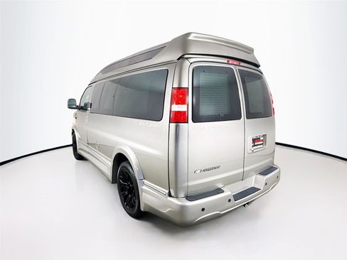 Used 2021 Chevrolet Express 2500 RWD image 15