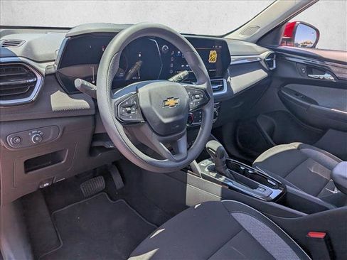 Used 2026 Chevrolet TrailBlazer LT w/ Driver Confidence Package FWD image 9