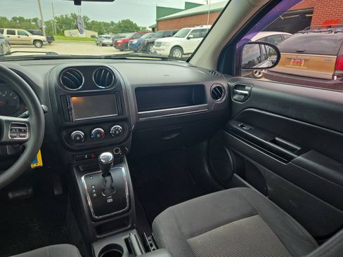 Used 2011 Jeep Compass 2WD image 11