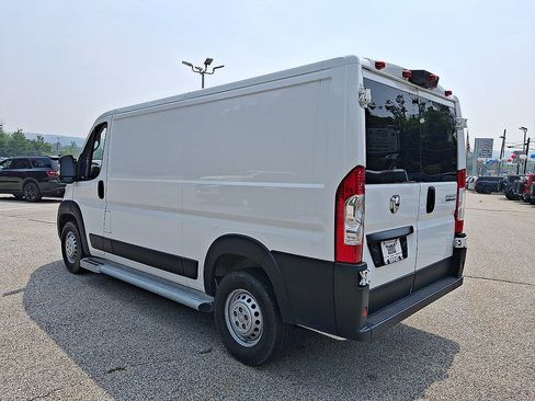 Used 2025 RAM ProMaster 2500 w/ U-Haul Equipment Group FWD image 20