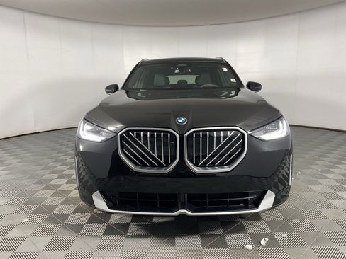 Used 2025 BMW X3 xDrive30i w/ Premium Package image 2