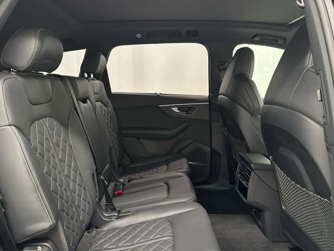 Used 2025 Audi SQ7 Premium Plus image 22