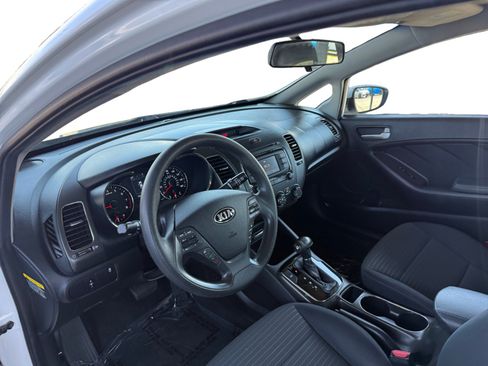 Used 2017 Kia Forte LX w/ LX Popular Package FWD image 9