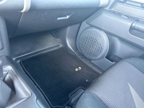 Used 2010 Toyota FJ Cruiser 4WD image 18