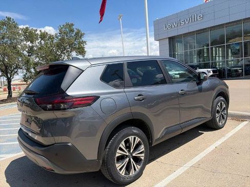 Certified 2023 Nissan Rogue SV FWD image 9