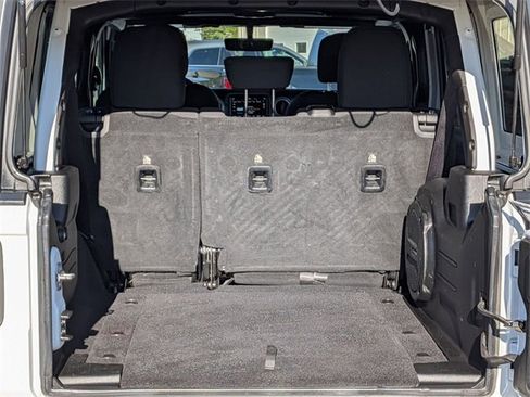 Certified 2018 Jeep Wrangler Unlimited Sahara image 26