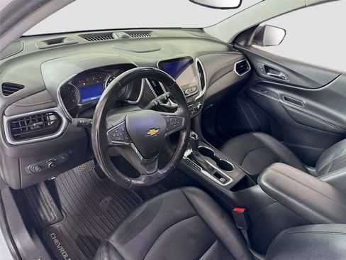 Used 2019 Chevrolet Equinox Premier image 3