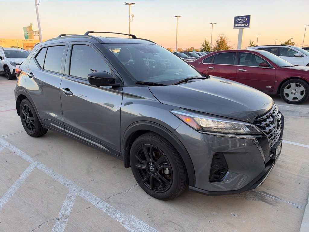 Used 2023 Nissan Kicks SR FWD image 3