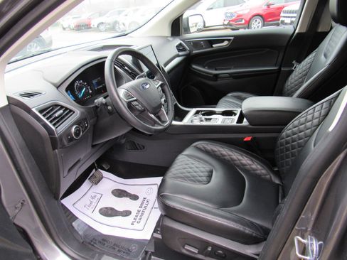 Used 2024 Ford Edge Titanium image 10