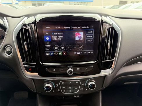 Certified 2023 Chevrolet Traverse LT image 24