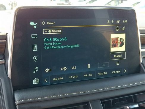 Used 2024 Chevrolet Suburban Premier image 17