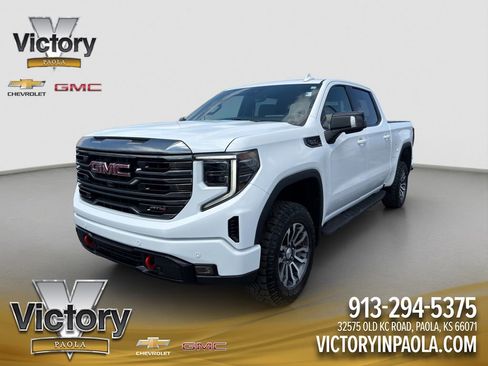 Used 2023 GMC Sierra 1500 AT4 w/ AT4 Premium Package AWD/4WD image 1