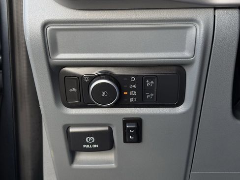 Used 2022 Ford F150 XL w/ XL Chrome Appearance Package image 24