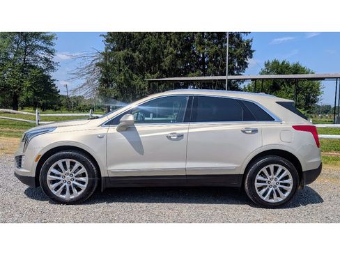 Used 2017 Cadillac XT5 Platinum image 4