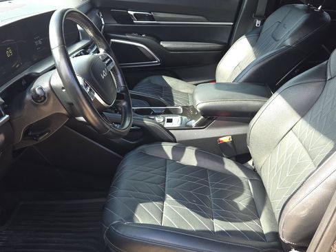 Used 2023 Kia Telluride EX X-Line AWD/4WD image 16