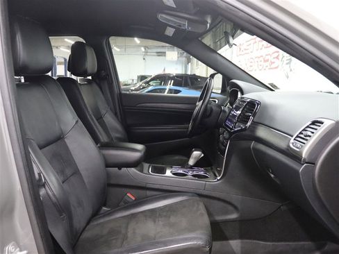 Used 2021 Jeep Grand Cherokee Laredo X AWD/4WD image 26