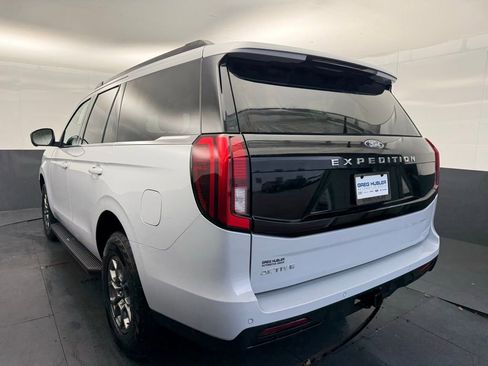 New 2025 Ford Expedition Active image 2