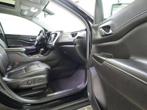 Used 2019 GMC Acadia SLT FWD image 10