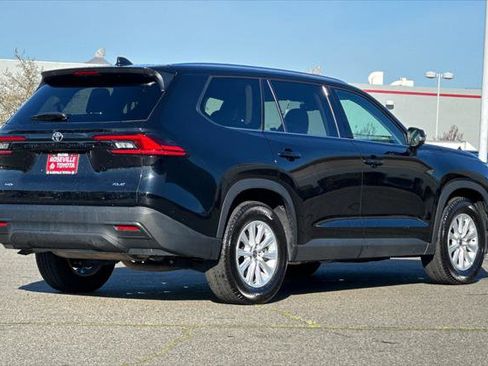 Certified 2025 Toyota Grand Highlander AWD image 2