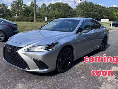 Used 2022 Lexus ES 300h F Sport w/ Accessory Package 2