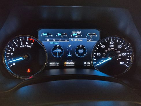 Used 2020 Ford Expedition Max XLT w/ Equipment Group 202A RWD image 23