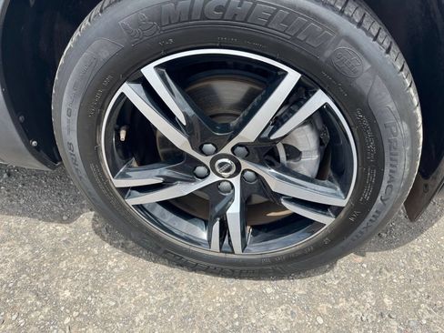 Used 2024 Volvo XC40 B5 Core AWD/4WD image 24