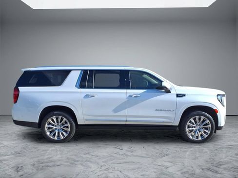 Used 2023 GMC Yukon XL Denali w/ Denali Reserve Package AWD/4WD image 8