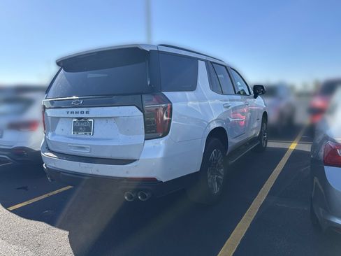 Used 2025 Chevrolet Tahoe Z71 AWD/4WD image 3