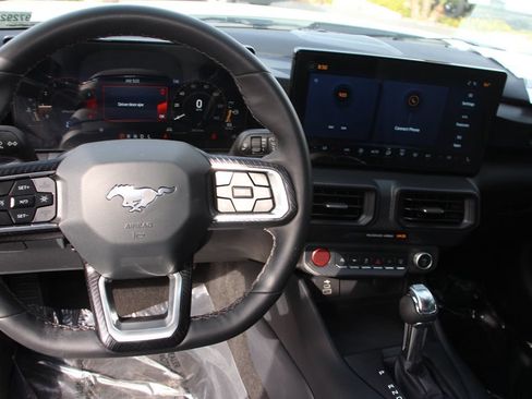 Certified 2025 Ford Mustang Convertible RWD image 17