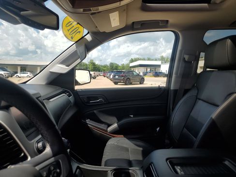 Used 2016 GMC Yukon SLT AWD/4WD image 28